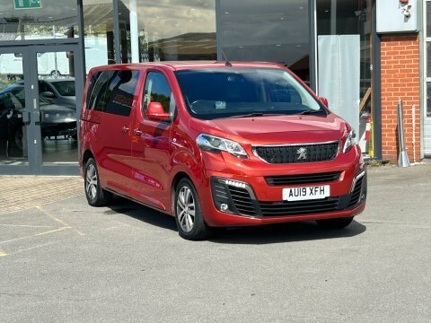 Peugeot Traveller Mpv Red