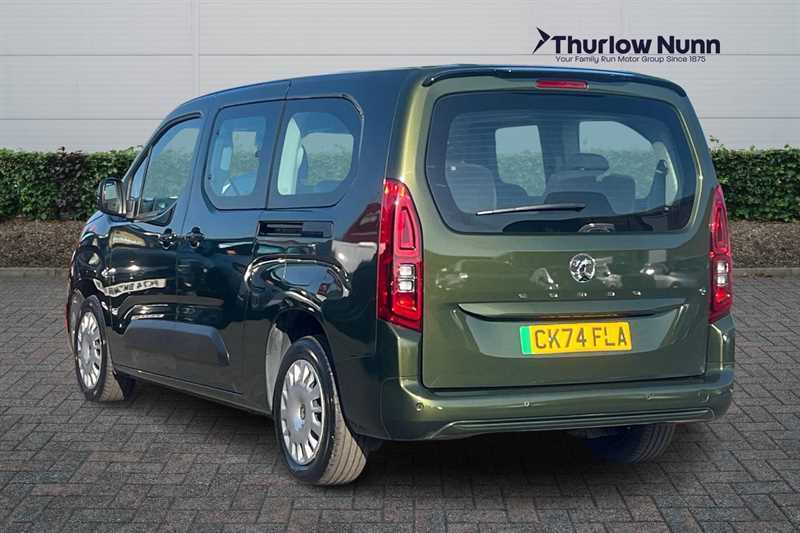 Vauxhall Combo-e Life Design XL 52Kwh 136Ps 7 Seats CK74FLA Green #5