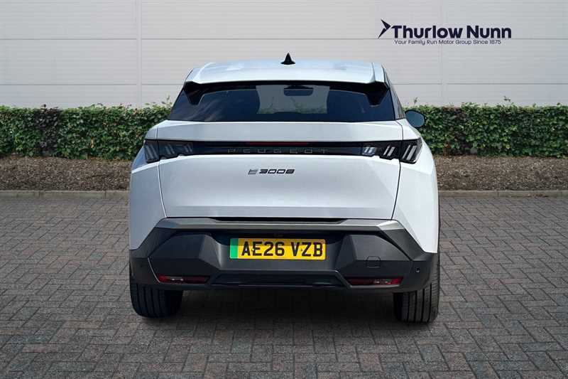 Peugeot 3008 73Kwh Allure Suv 210 Ps AE26VZB White #4