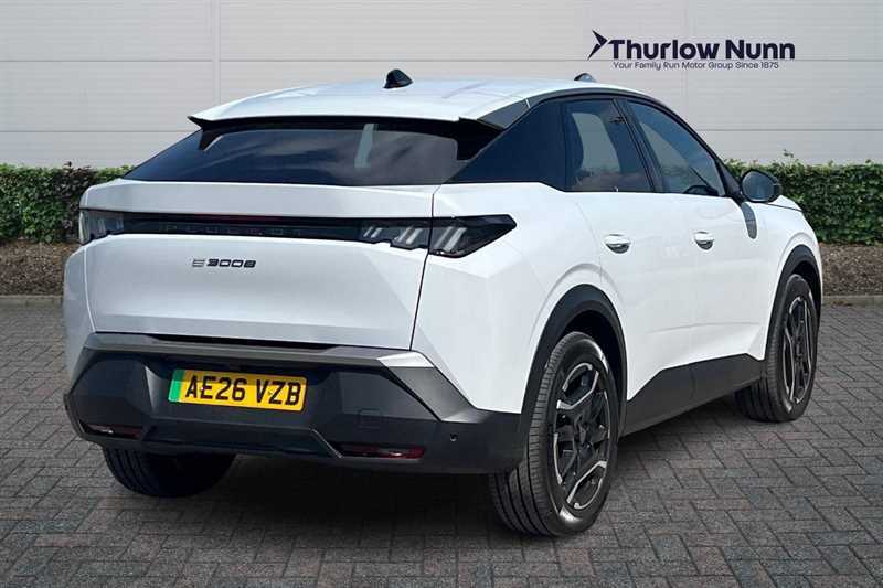Peugeot 3008 73Kwh Allure Suv 210 Ps AE26VZB White #3