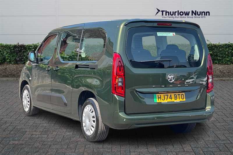 Vauxhall Combo-e Life Design XL 52Kwh 136Ps Green #5