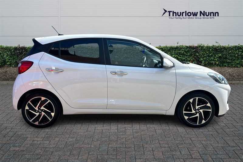Hyundai I10 1.2 Premium Hatchback Euro 6 Ss VU23OPG White #2