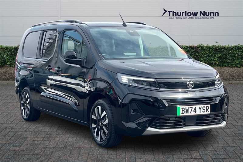 Vauxhall Combo-e Life Ultimate XL 52Kwh 136Ps Black