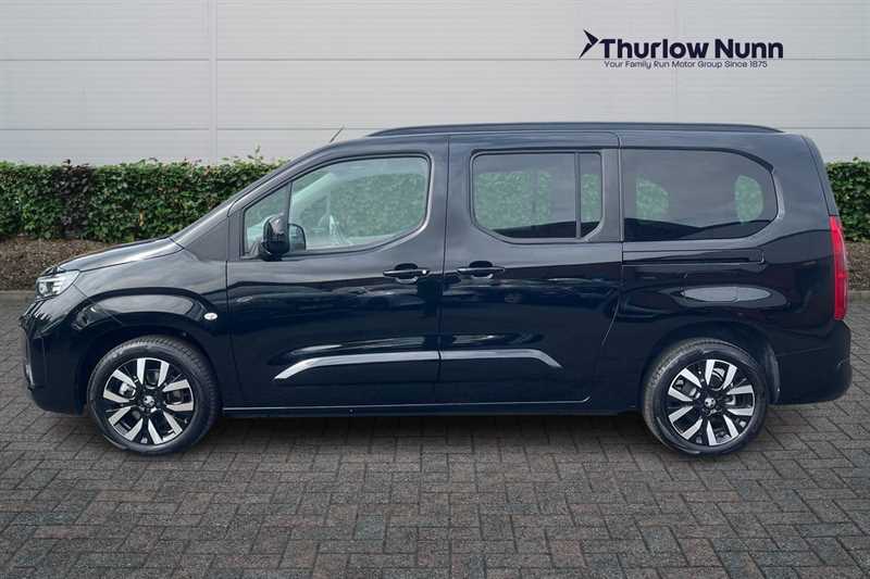 Vauxhall Combo-e Life Ultimate XL 52Kwh 136Ps BW74YSR Black #6
