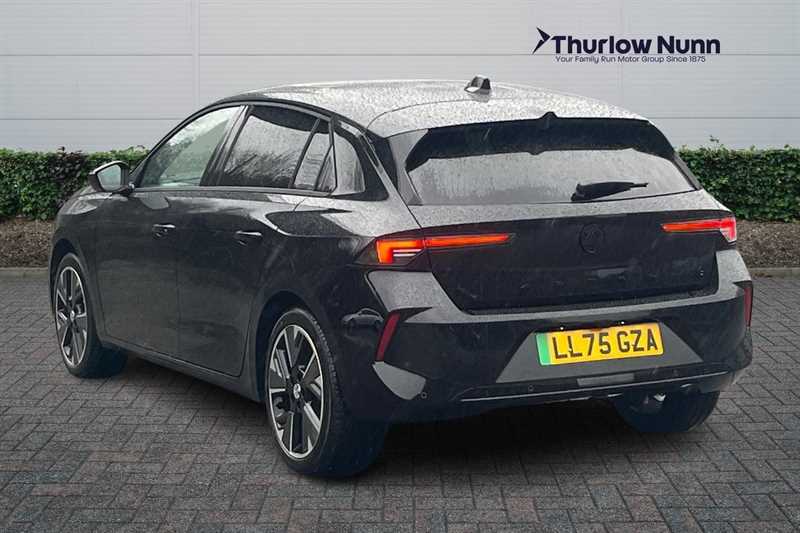 Vauxhall Astra 54 Kwh 156 Ps Ultimate Hatchback Black #5