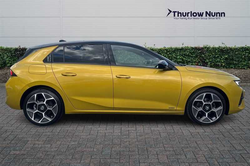Vauxhall Astra Ultimate 1.2 Turbo Startstop 130Ps SW22BVF Yellow #2