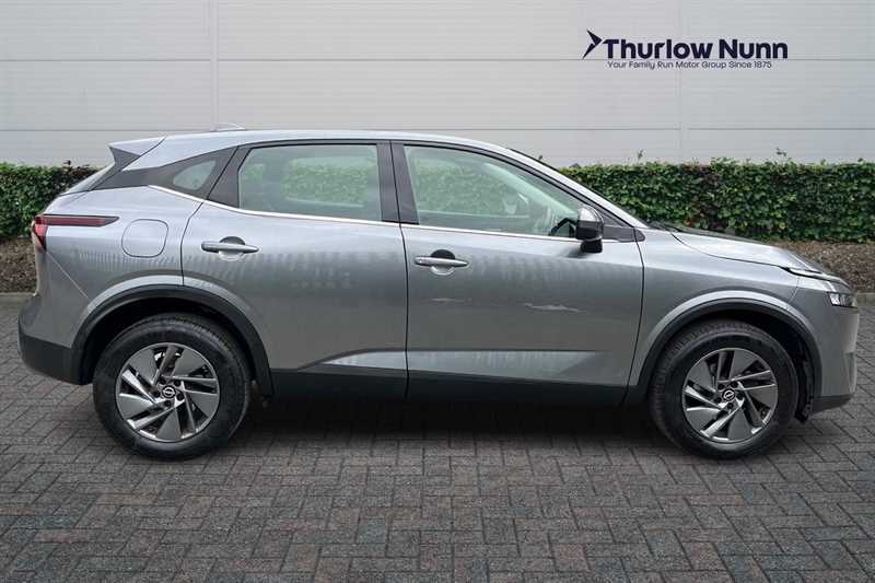 Nissan Qashqai 1.3 Dig-t Mhev Acenta Premium Suv Hybri BJ73AHG Grey #2