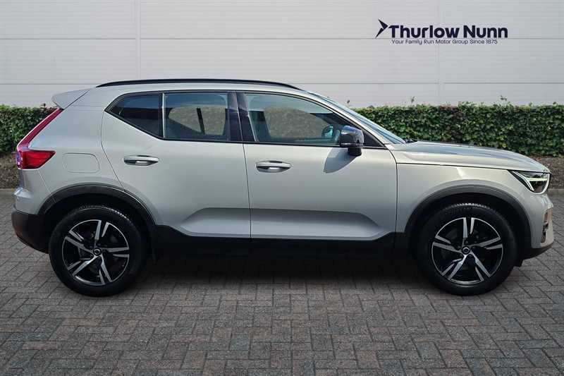 Volvo XC40 2.0 B4 Mhev Plus Suv Hybrid Dct Aw GD22DVW Silver #2