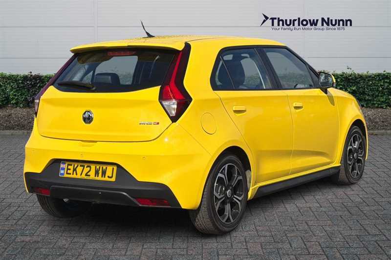 MG MG3 1.5 Vti-tech Exclusive Nav Hatchback Ma EK72WWJ Yellow #3