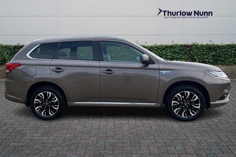 Mitsubishi Outlander 2.0H 12Kwh 4H Suv Plug-in Hybrid Cvt 4W AJ68MWV Brown #2