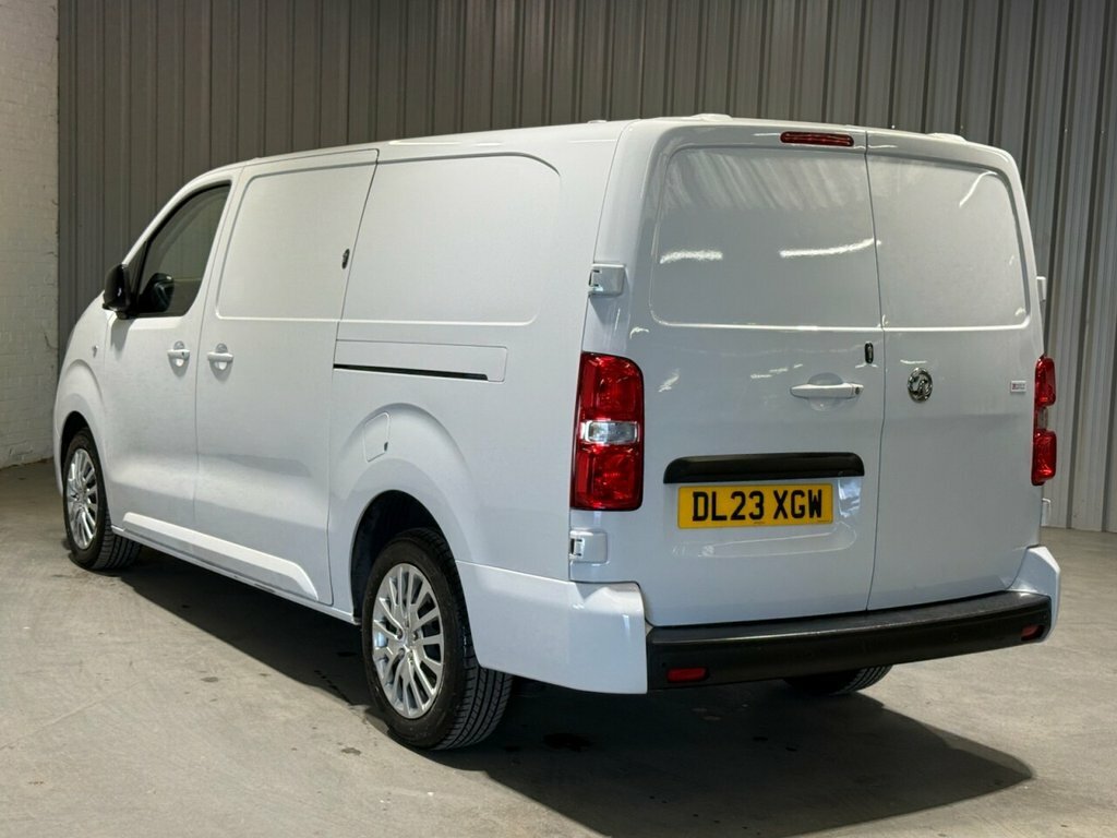 Vauxhall Vivaro 1.5L Pro 6Dr DL23XGW White #2