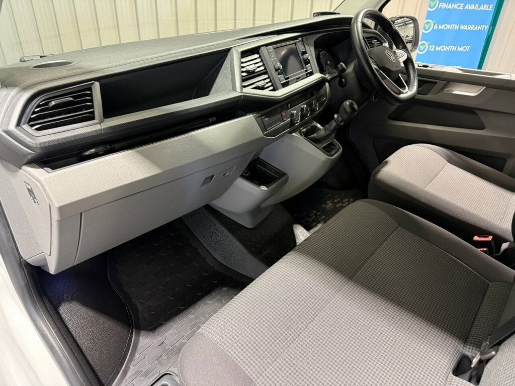 Volkswagen Transporter 2L Startline BT72VZZ White #3