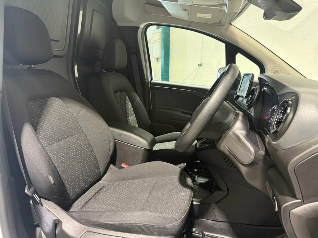 Mercedes-Benz CITAN 1.5L Progressive White #6
