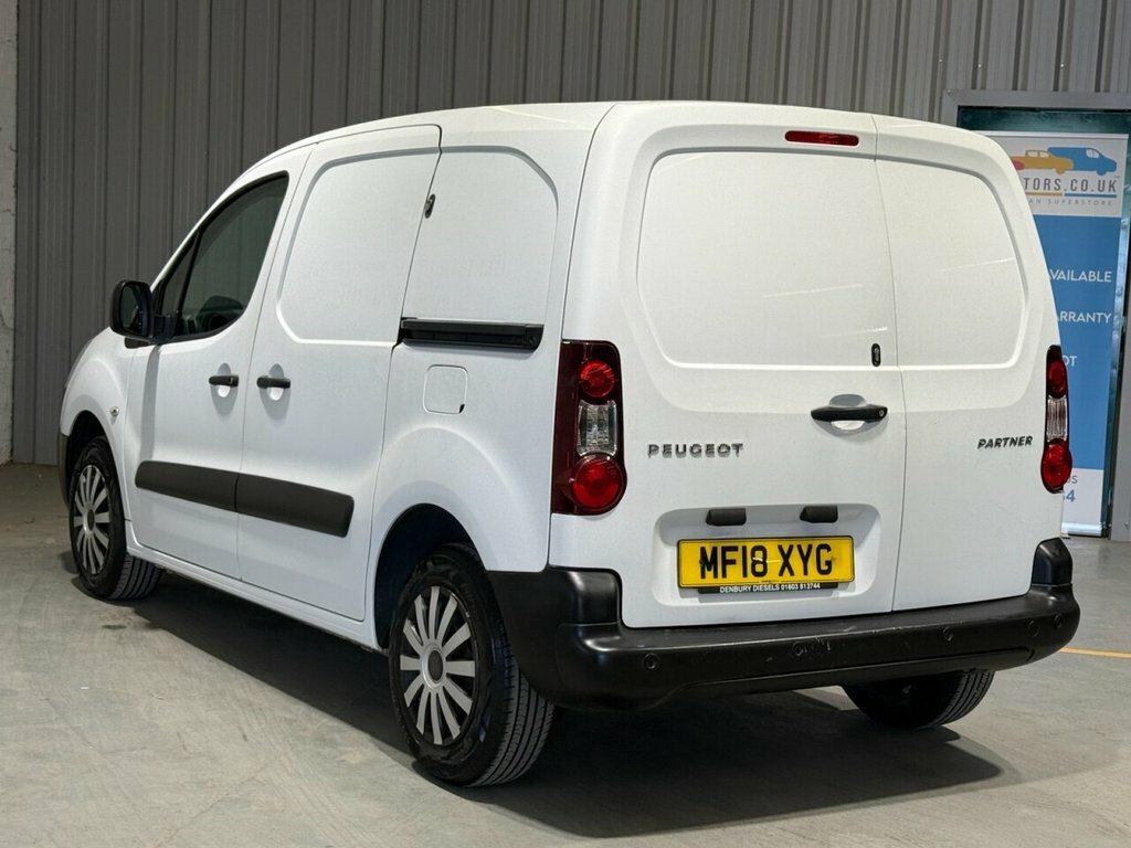 Peugeot Partner 1.6L Professional MF18XYG White #2