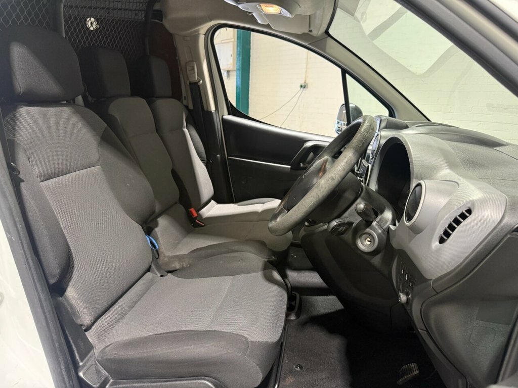 Peugeot Partner 1.6L Professional MF18XYG White #5