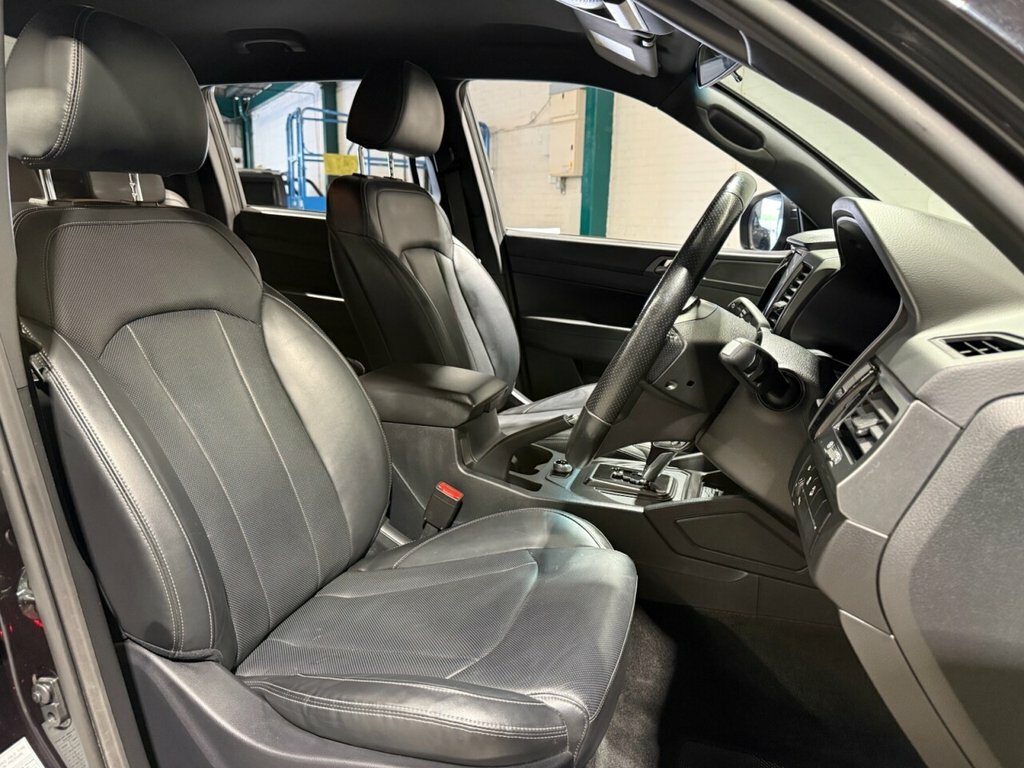 SsangYong Musso 2.2L Saracen Black #5