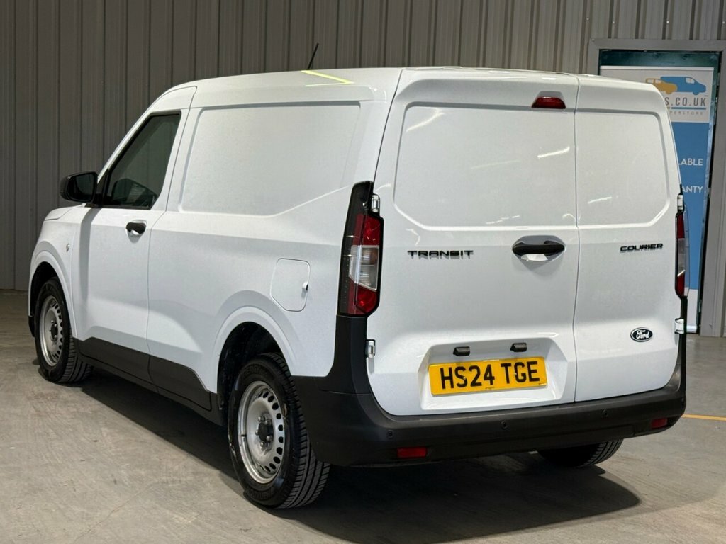 Ford Transit Courier 1.5L Leader White #2