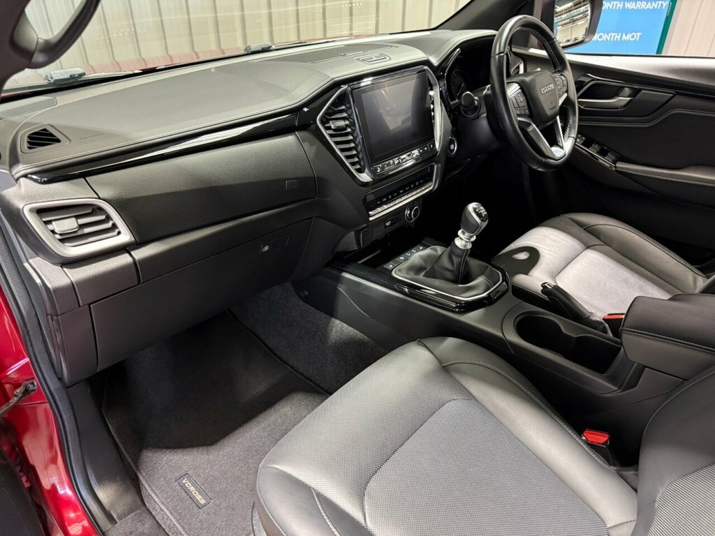 Isuzu D-Max 1.9L V-cross Red #5