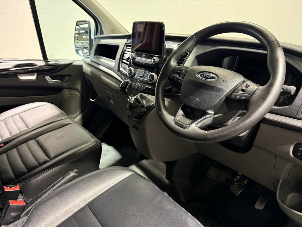 Ford Transit Custom 2L Trail HT72JFF White #3