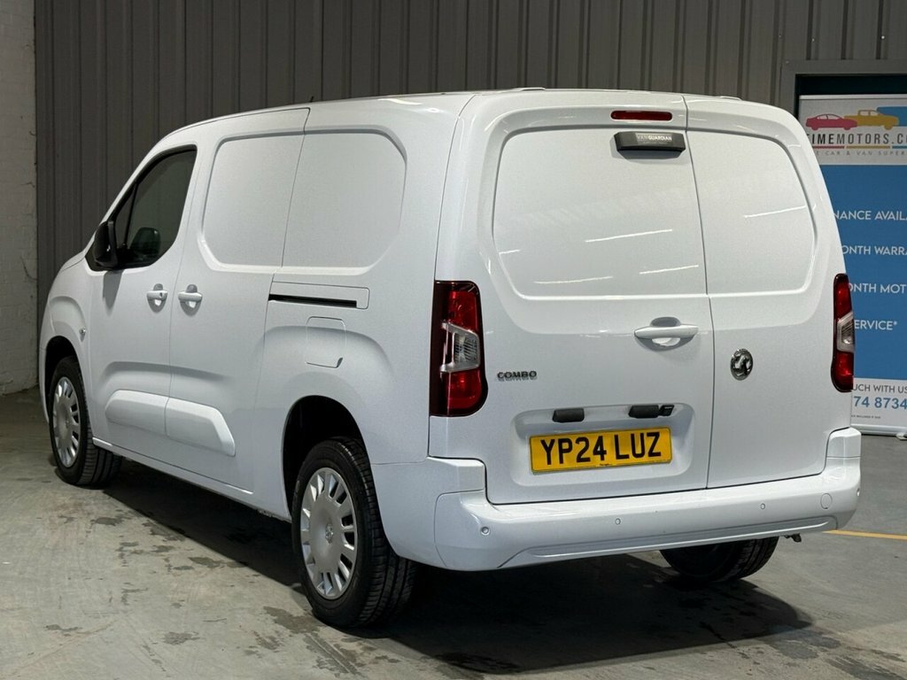 Vauxhall Combo 1.5L Pro 6Dr YP24LUZ White #2