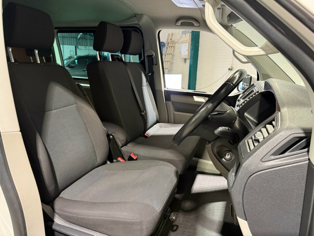 Volkswagen Transporter 2L Highline White #5