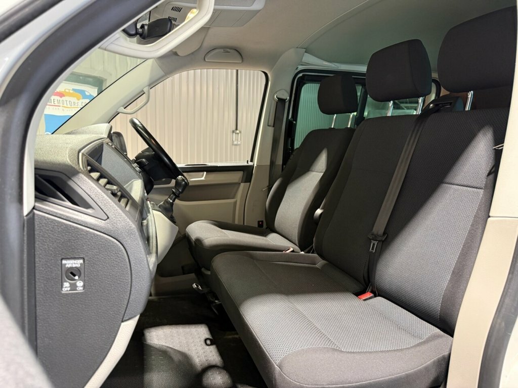 Volkswagen Transporter 2L Highline White #4