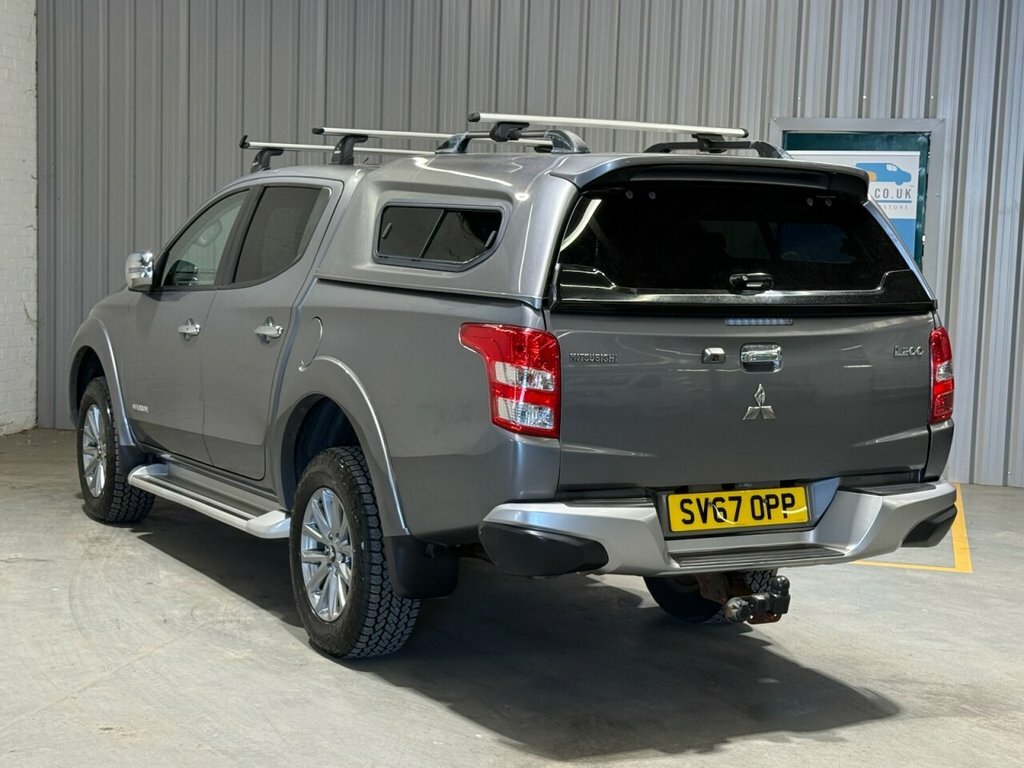 Mitsubishi L200 2.4L Dc Warrior SV67OPP Grey #2