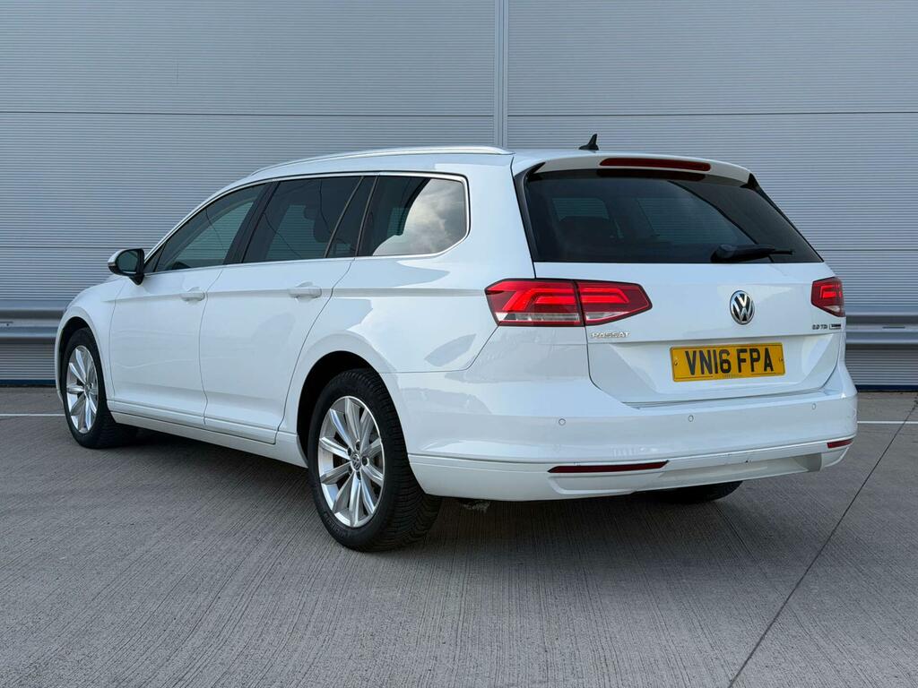 Volkswagen Passat 2.0 Tdi Bluemotion Tech Se Business Euro 6 Ss 5 VN16FPA White #3