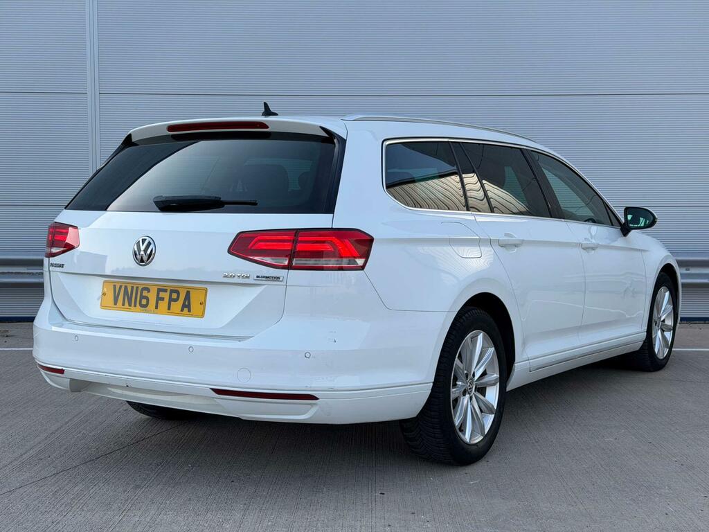 Volkswagen Passat 2.0 Tdi Bluemotion Tech Se Business Euro 6 Ss 5 VN16FPA White #4
