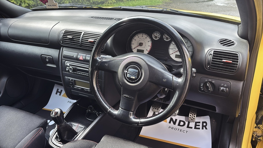 Seat Leon S Hatchback Black #9