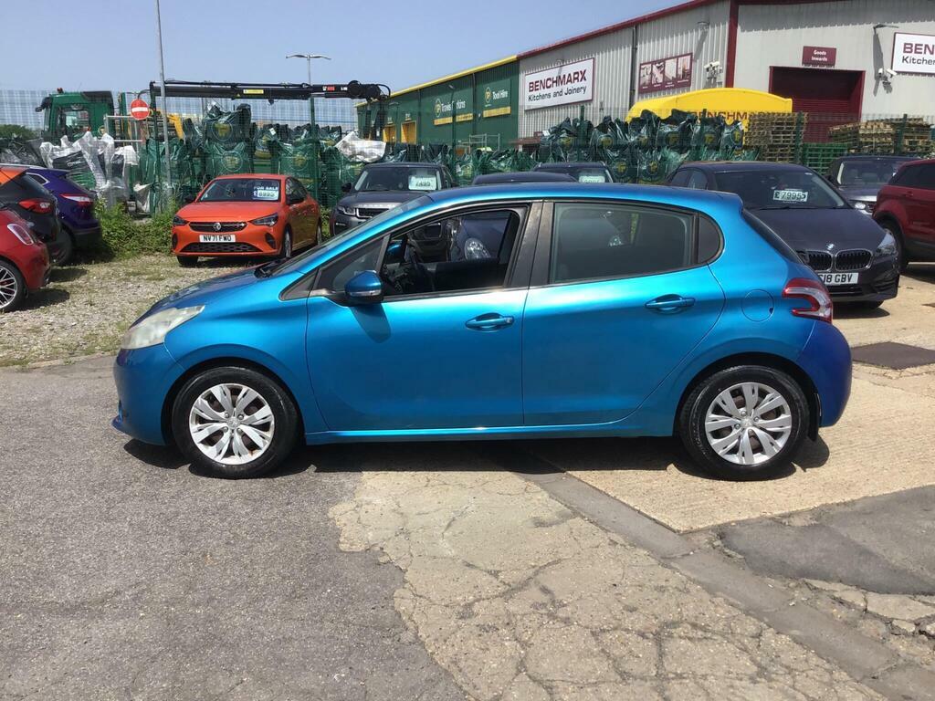 Peugeot 208 1.2 Vti Access Euro 5 OV62CMU Blue #4