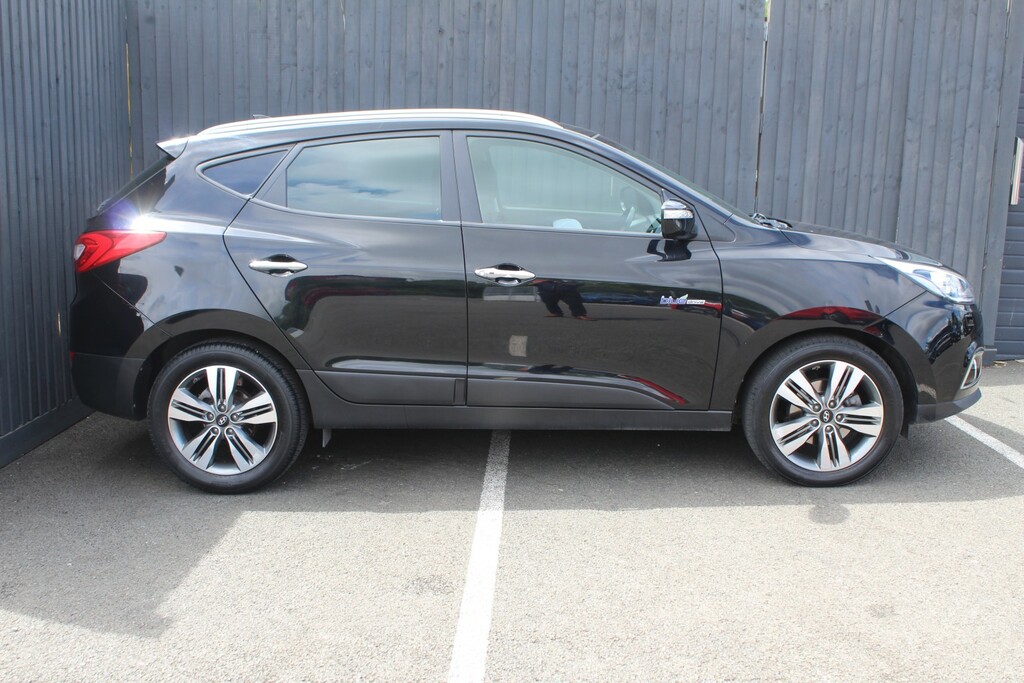 Hyundai Ix35 Suv 1.7 Crdi Premium 2015 Black #6