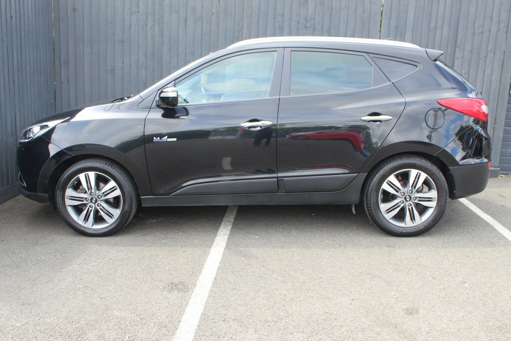 Hyundai Ix35 Suv 1.7 Crdi Premium 2015 Black #5