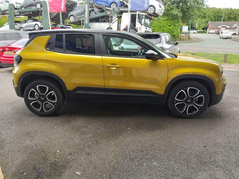 Jeep Avenger 1.2 Summit Euro 6 Ss WP25XYS Yellow #4