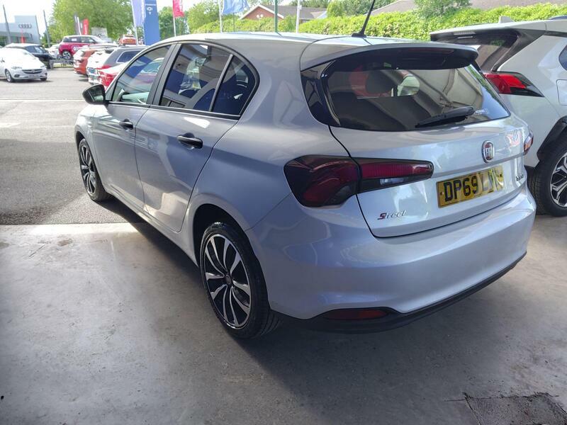 Fiat Tipo 1.4L Easy Red #3