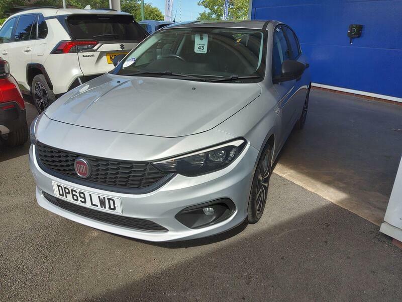Fiat Tipo 1.4L Easy Red #2