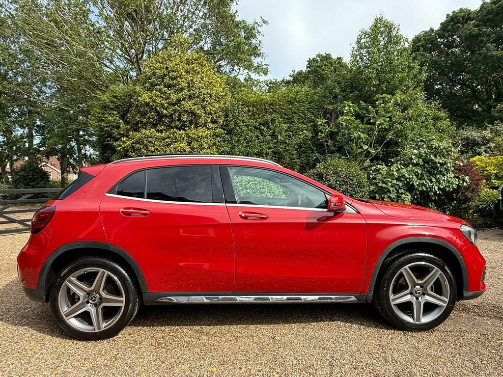 Mercedes-Benz GLA Class 1.6 Gla200 Amg Line Premium Plus Euro 6 Ss Red #3