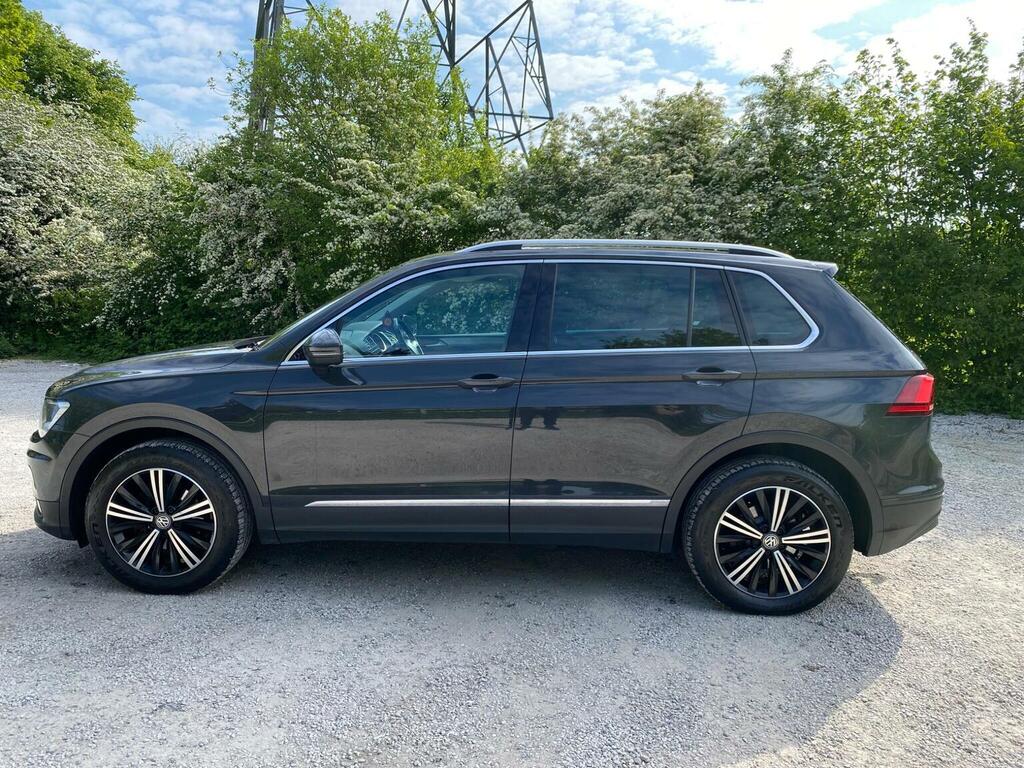 Volkswagen Tiguan Suv 2.0 Tdi Se Navigation Dsg 4Motion Euro 6 Ss YL18FRF Grey #4