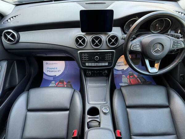 Mercedes-Benz GLA Class 1.6 Gla200 Sport Premium 7G-dct Euro 6 Ss AJ19YZR Grey #2
