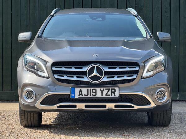 Mercedes-Benz GLA Class 1.6 Gla200 Sport Premium 7G-dct Euro 6 Ss AJ19YZR Grey #3