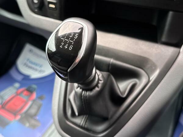 Peugeot Expert Mpv White #21