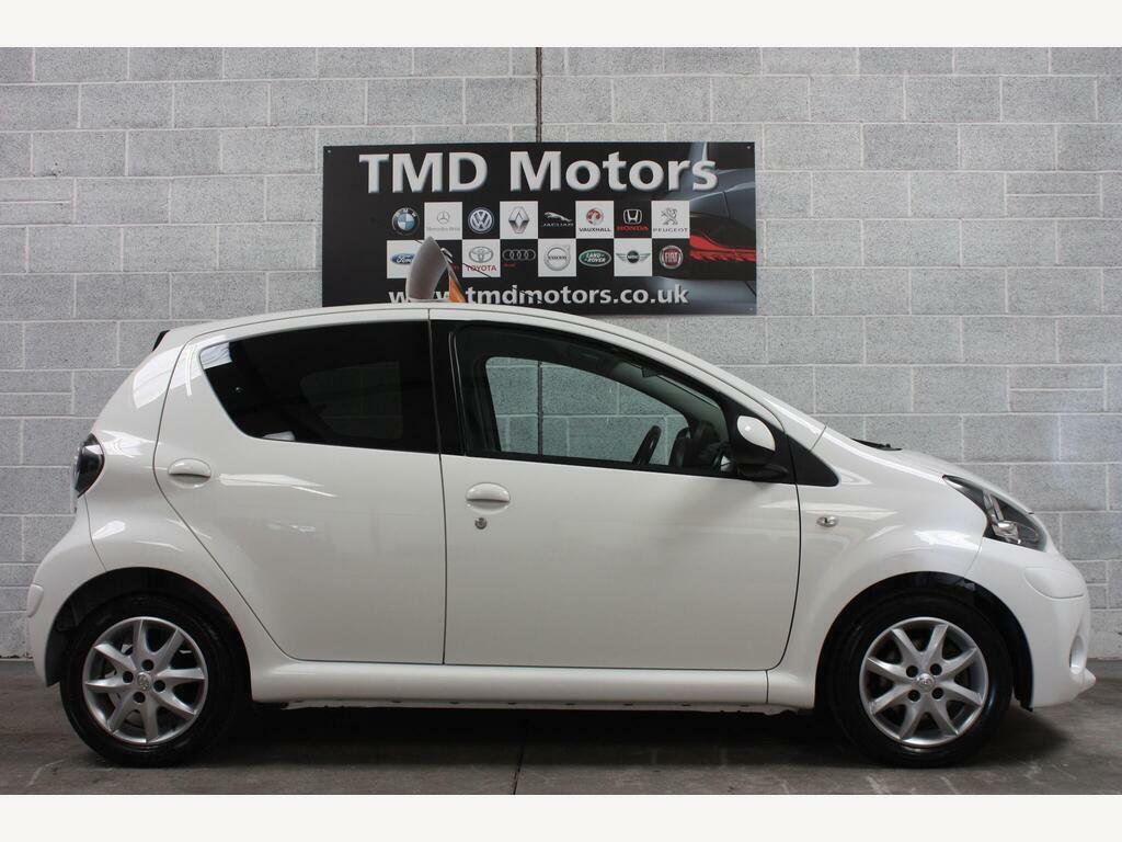 Toyota Aygo 1.0 Vvt-i Mode Euro 5 VU14CFN White #5