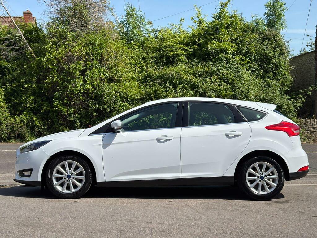 Ford Focus 1.0T Ecoboost Titanium Euro 6 Ss PE17POF White #3