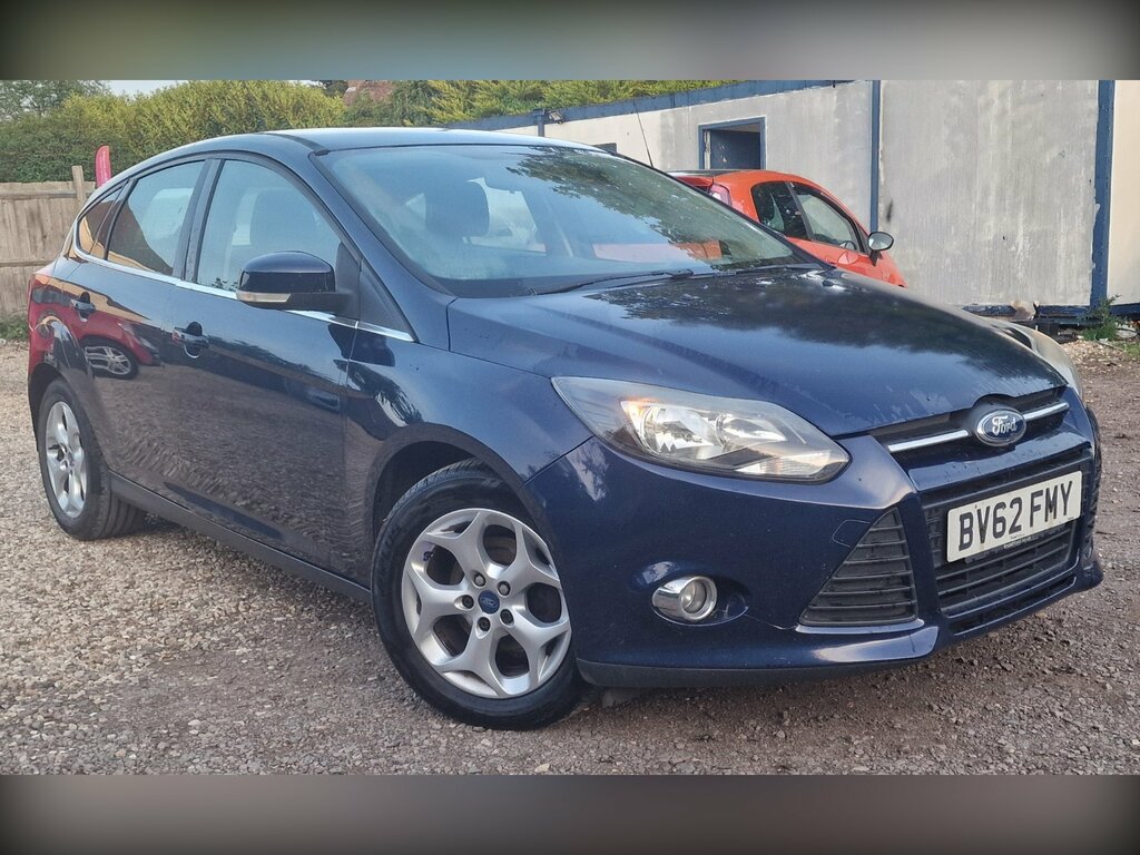 Ford Focus 1.6 Zetec Hatchback Euro 5 105 Blue