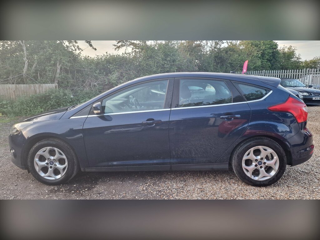 Ford Focus 1.6 Zetec Hatchback Euro 5 105 BV62FMY Blue #6