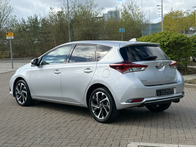 Toyota Auris 2015 1.2 Vvt-i Design Hatchback Silver #3