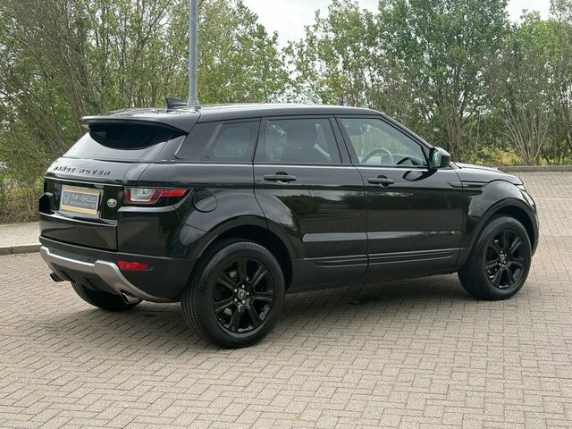 Land Rover Range Rover Evoque 2017 2.0 Ed4 Se Tech Suv Fwd Eur FP67AYH Black #4