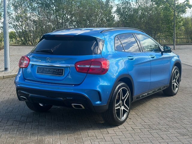 Mercedes-Benz GLA Class 2015 2.1 Gla220d Amg Line Premium Plus Suv D KP65CXX Blue #4