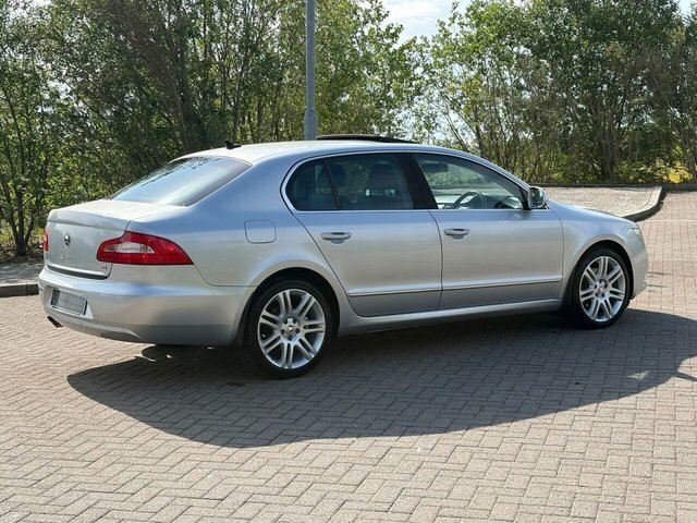 Skoda Superb 2013 2.0 Tdi Elegance Hatchback Dsg Eur Silver #4