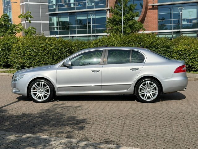 Skoda Superb 2013 2.0 Tdi Elegance Hatchback Dsg Eur Silver #3